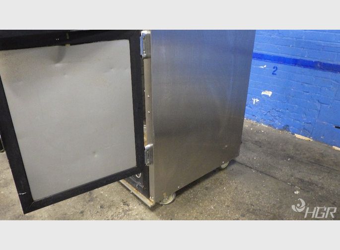 Crescor Holding Cabinet
