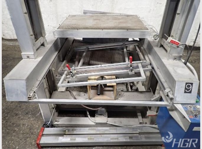 Kiddler Manufactoring Vacuum Mold Machine