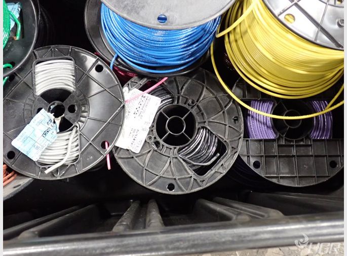  Cables