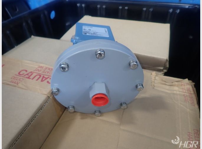 United Electric Controls Pressure Switch
