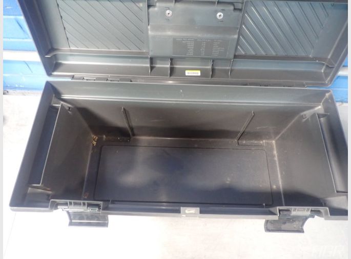 Rubbermaid Tool Box
