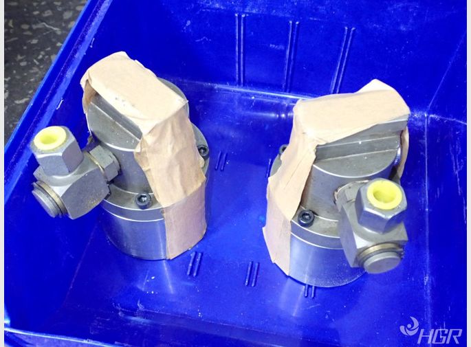  Cylinders