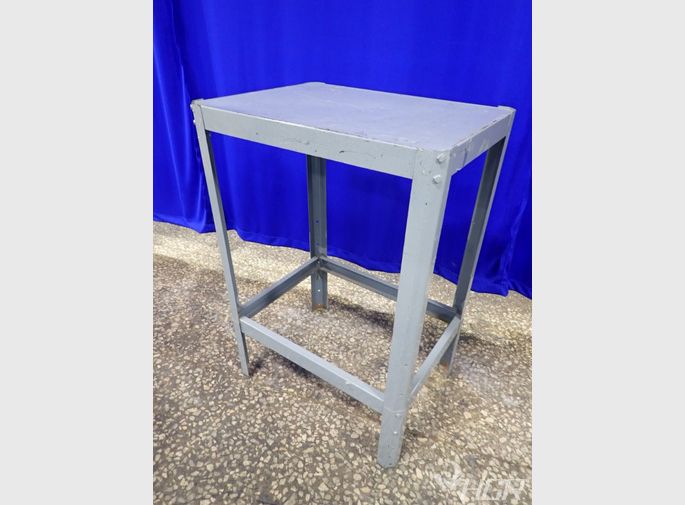  Work Bench