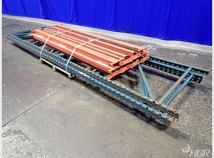  Pallet Racking Lot