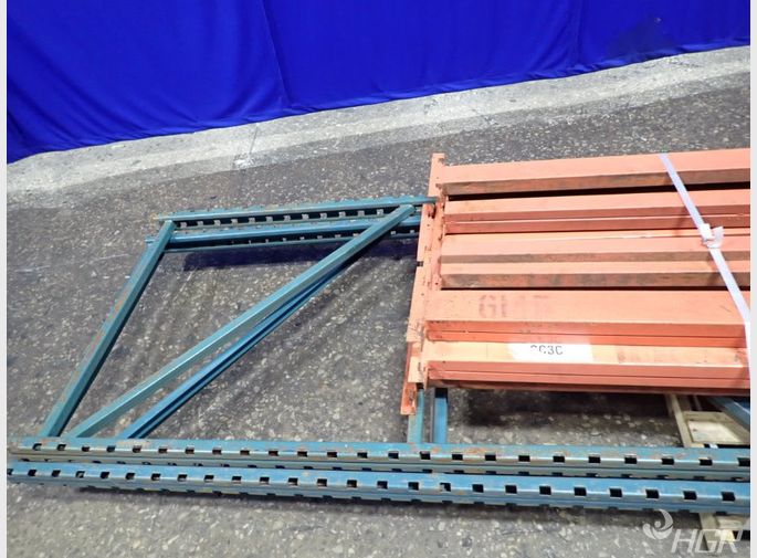  Pallet Racking Lot