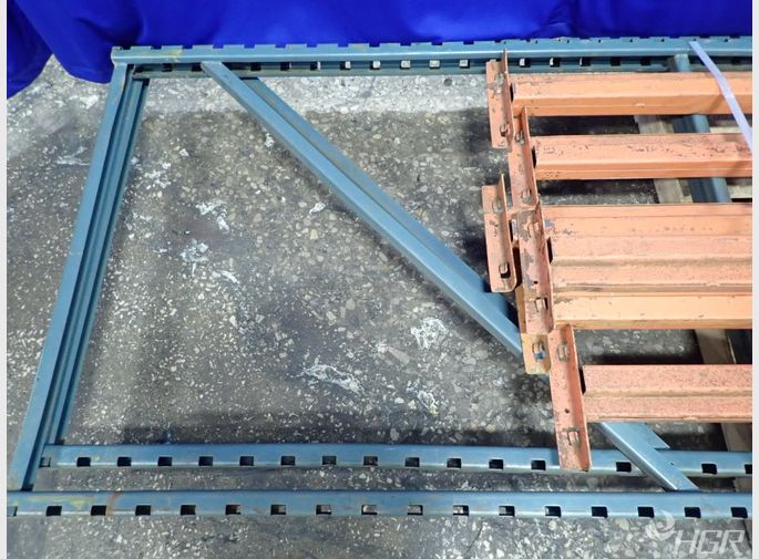  Pallet Racking Lot