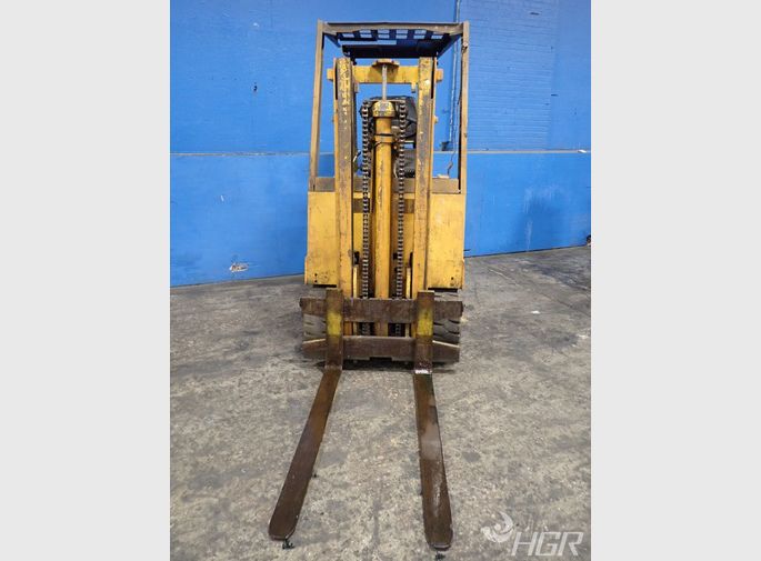 Towmotor Towmotor M50 Electric Fork Lift