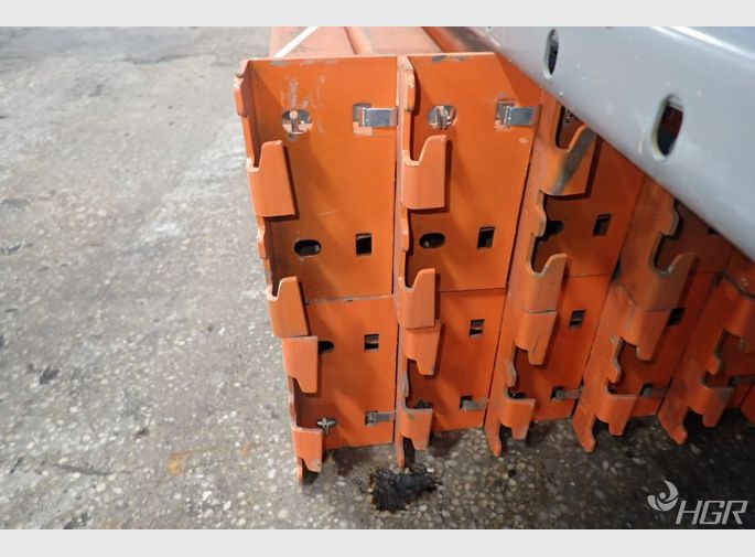 Pallet Racking Lot