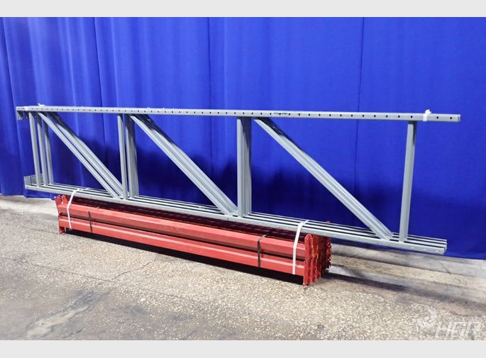  Pallet Racking Lot