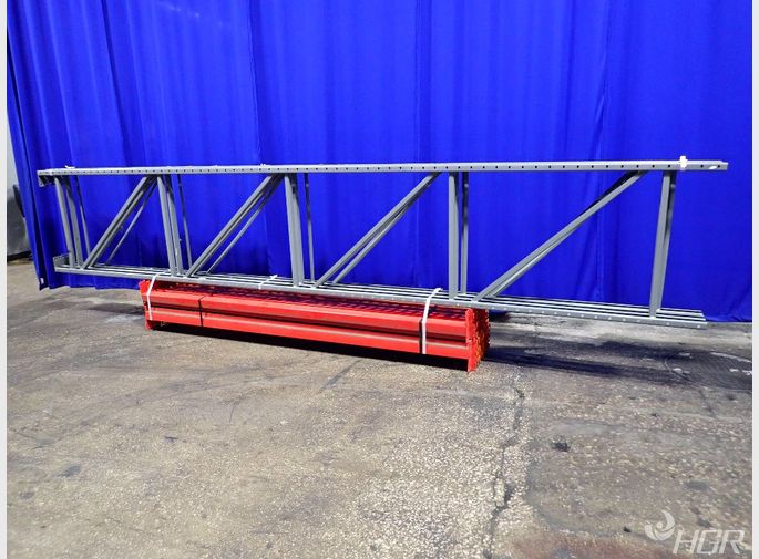  Pallet Racking Lot