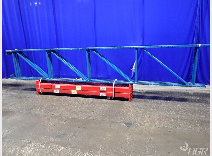  Pallet Racking Lot
