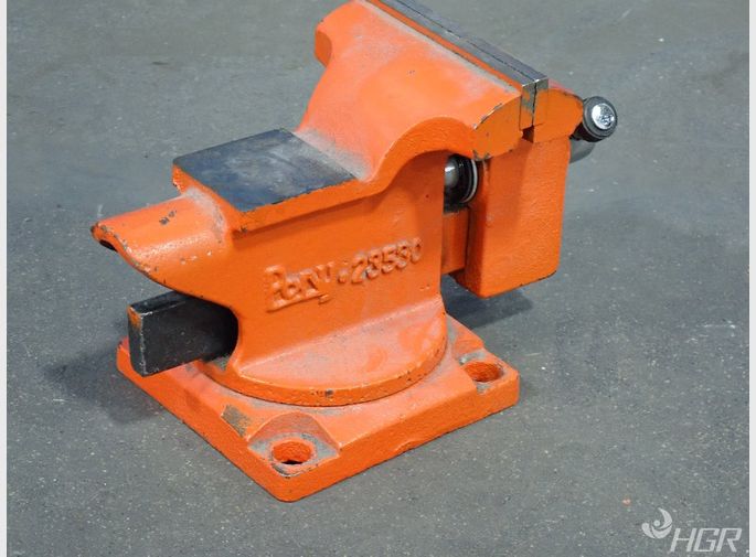 Pony  Vise
