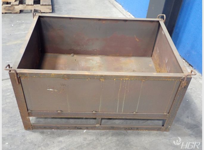  Metal Crate