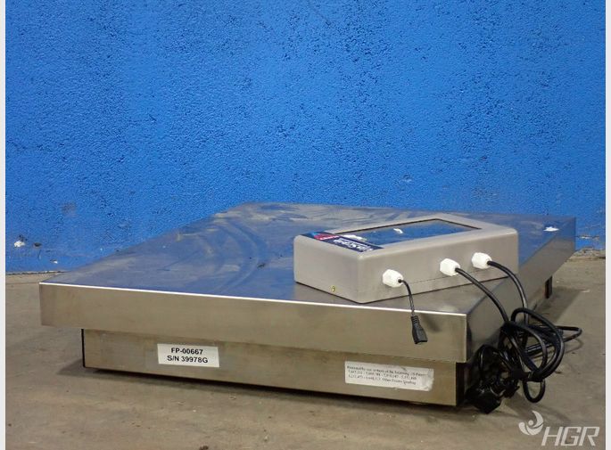 Arlyn Scales Scale