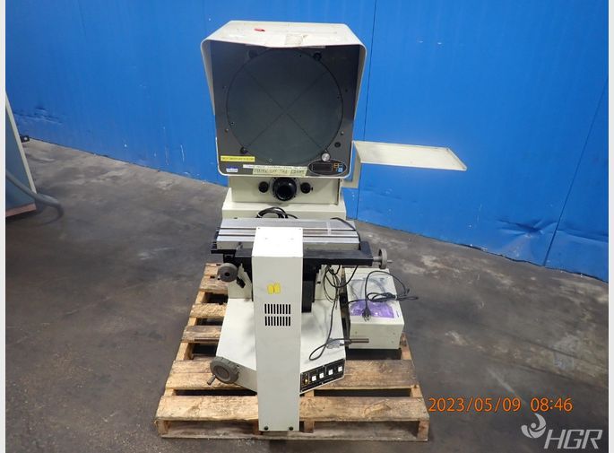 Mitutoyo Optical Comparator