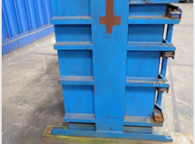 Load King Vertical Baler