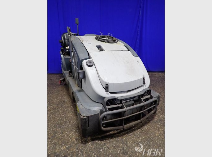 Advance Floor Scrubbersweeper