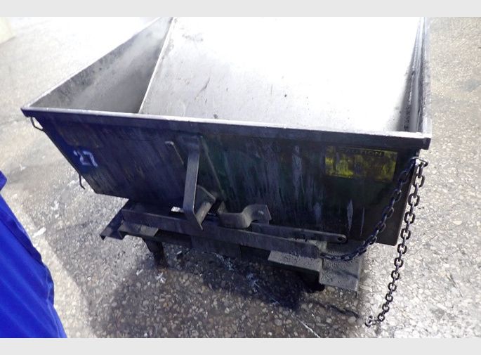 Jesco Self Dumping Hopper