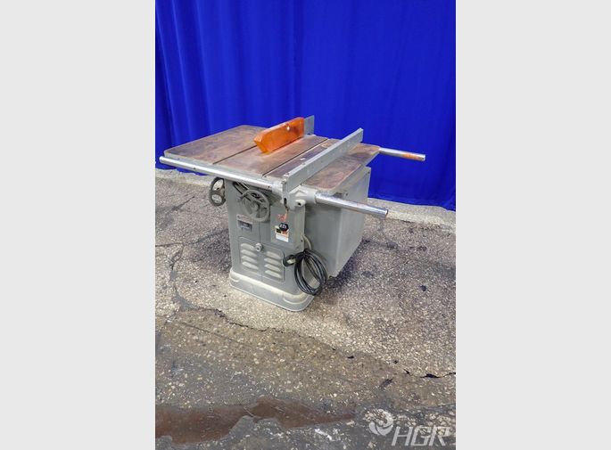 Rockwelldelta Table Saw