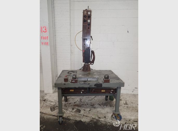 Dukane Ultrasonic Welder