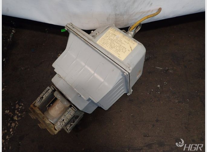 General Electric Fixture Fitting