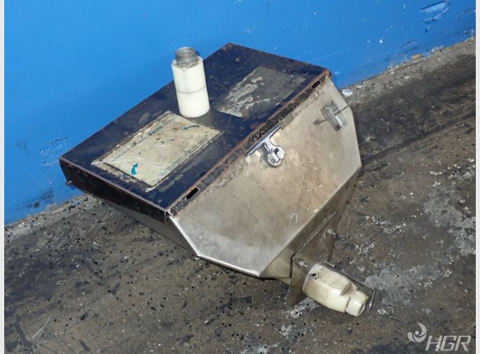 Maquire Feed Auger Hopper