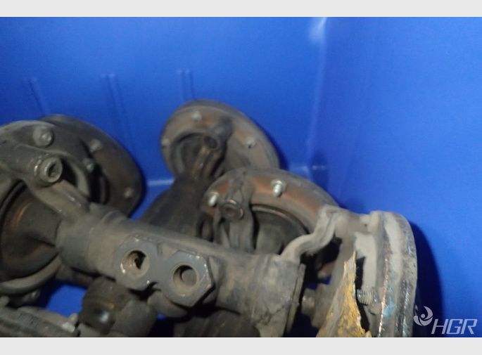 Valves