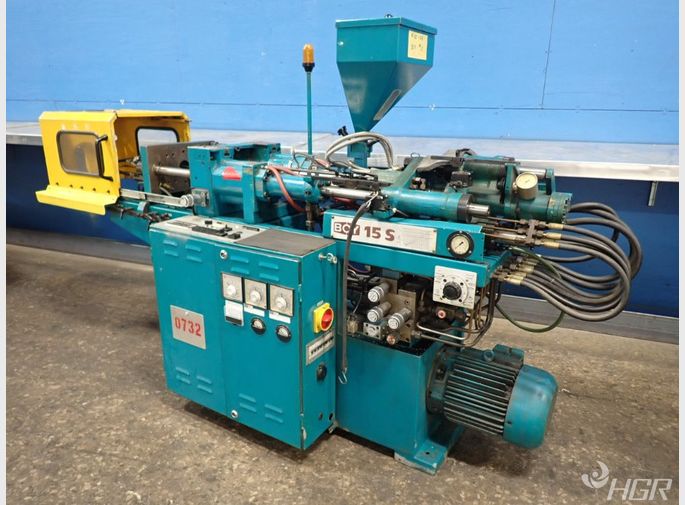 Boy Injection Molder