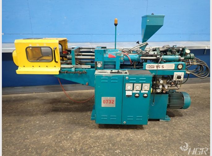 Boy Injection Molder