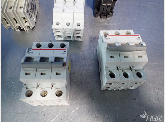  5 Pcs Electrical Lot Cutler Hammer Wms3d06 Fuji Sce05