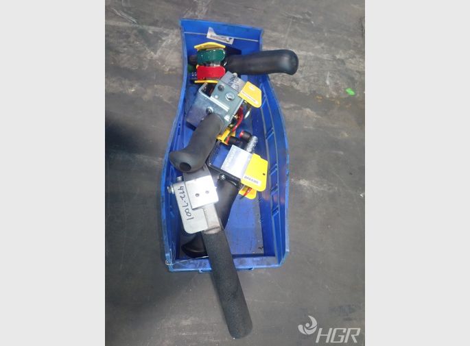 Pneumatic Control Paddles