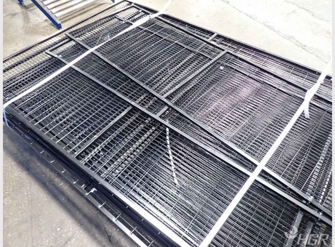  Machine Caging