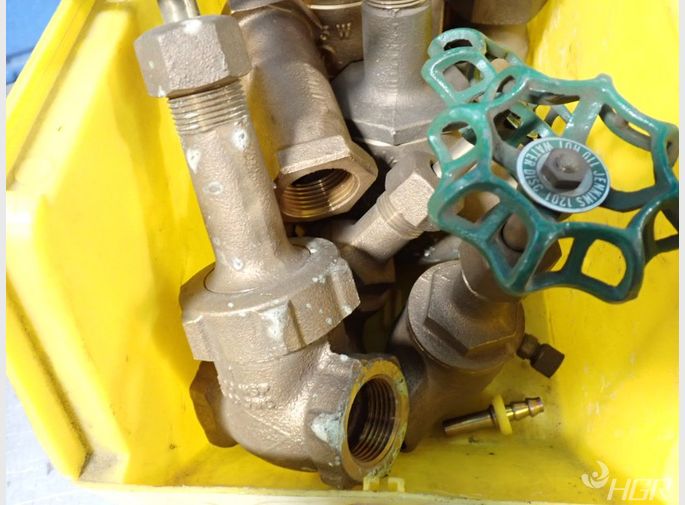  Valves