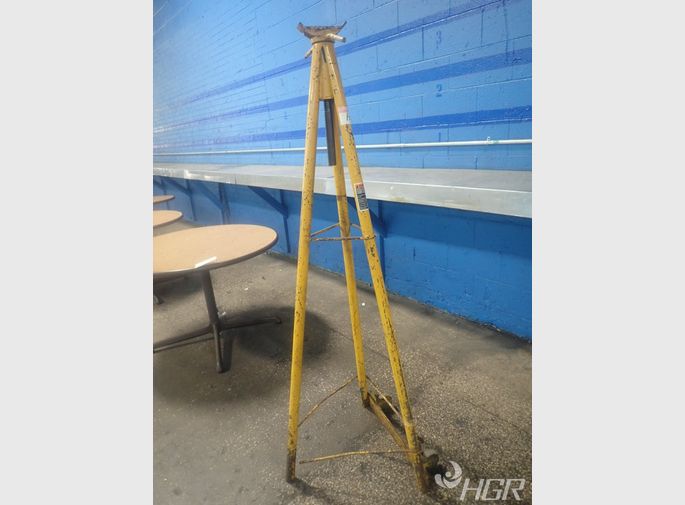  Vehicle Stand