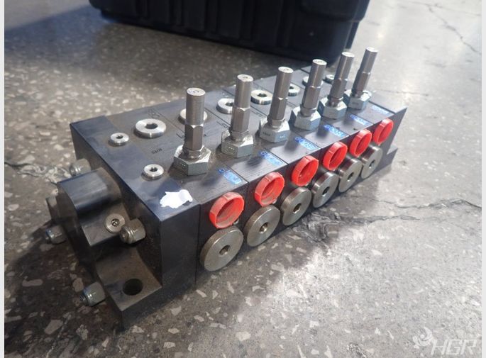  Valve Block