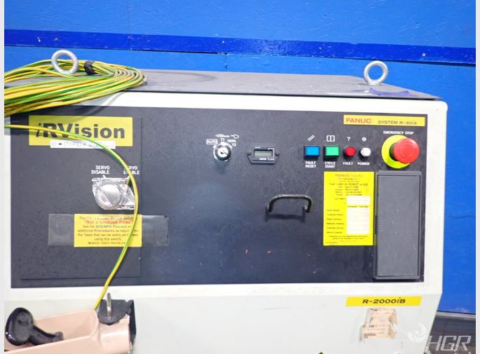 FANUC SYSTEM R-30iA Mate ロボットアームコントローラー 保証