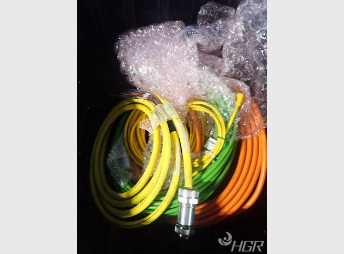  Cables