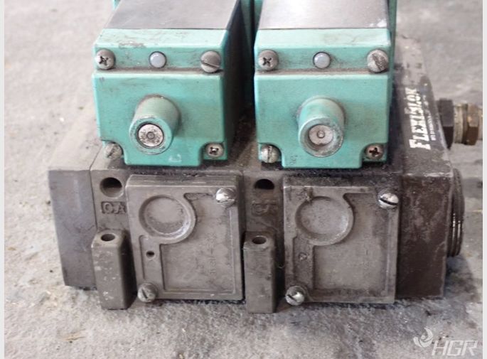 Neumatics Neumatic Valve Assembly