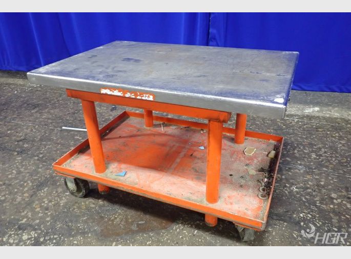  Manual Lift Table