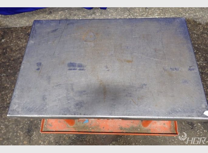  Manual Lift Table