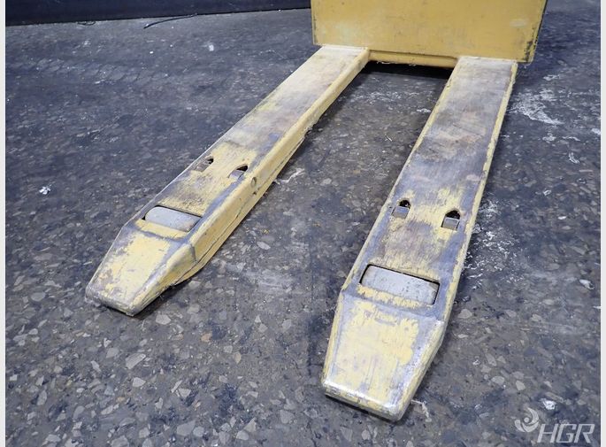 Caterpillar Electric Pallet Jack