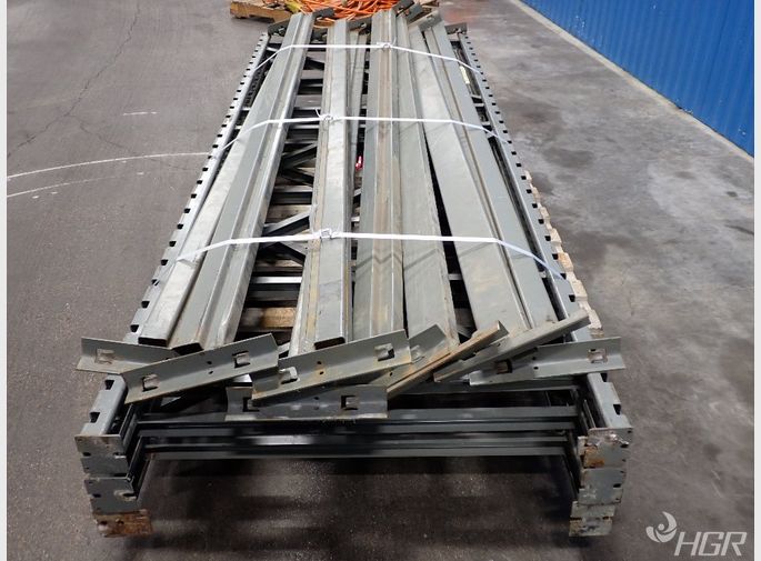  Pallet Racking Lot