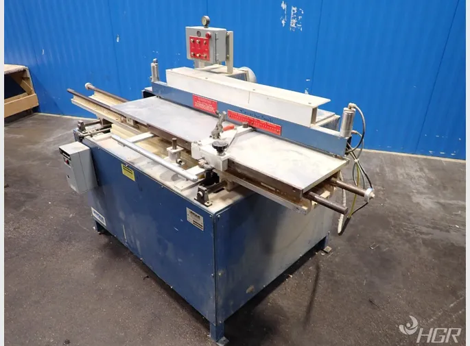 Unique Machine  Tools Door Machine