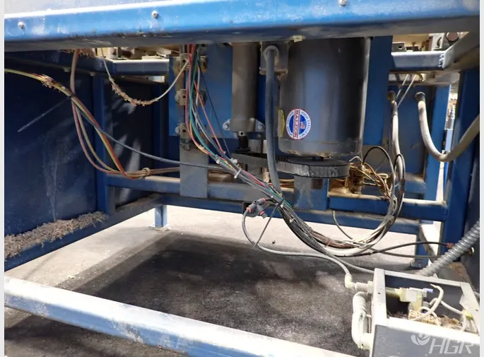 Unique Machine  Tools Door Machine
