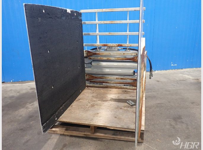 Cascade Forklift Clamp Attachment