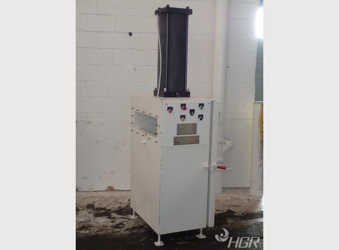 American Process Systems  Pneumatic Baler 