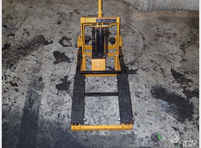 Central Hydraulics Hydraulic Atvmotorcycle Lift