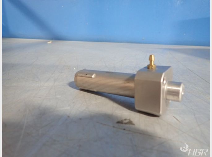 Valve