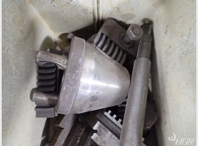  Chuck Jaws  Hardware