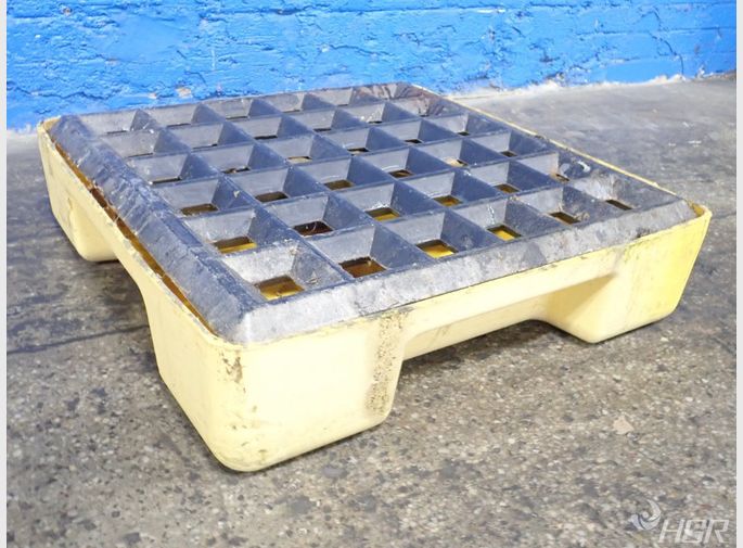  Spill Containment Pallet